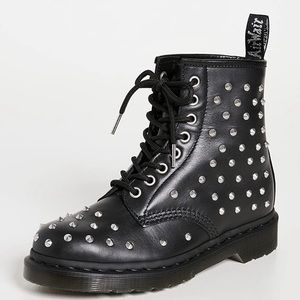 New Dr. Martens 1460 stud Wanama combat boots size 5
